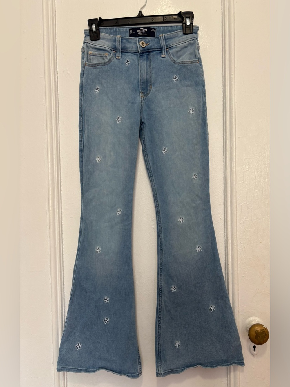 Hollister Daisy Embroidered Flare Jeans Size 25